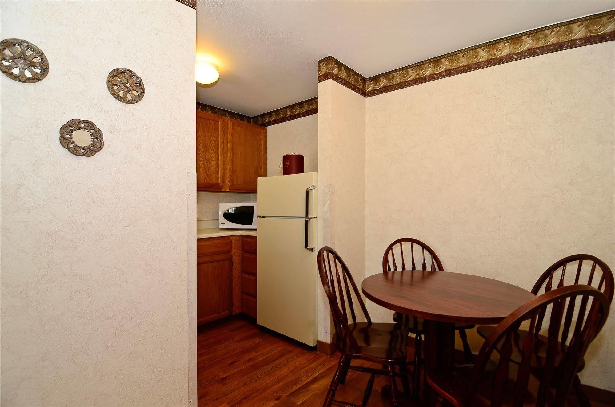 Friday Harbor Suites Room photo